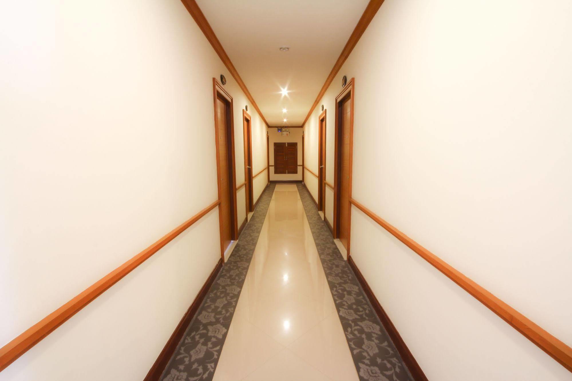Phoothawee House Hotel Chiang Mai Buitenkant foto